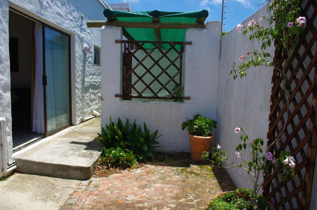 Aqua Marine Guest House Port Elizabeth Bagian luar foto