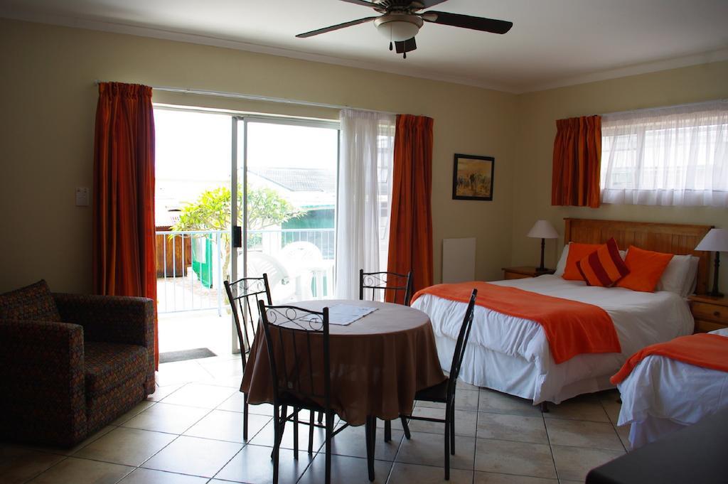 Aqua Marine Guest House Port Elizabeth Ruang foto