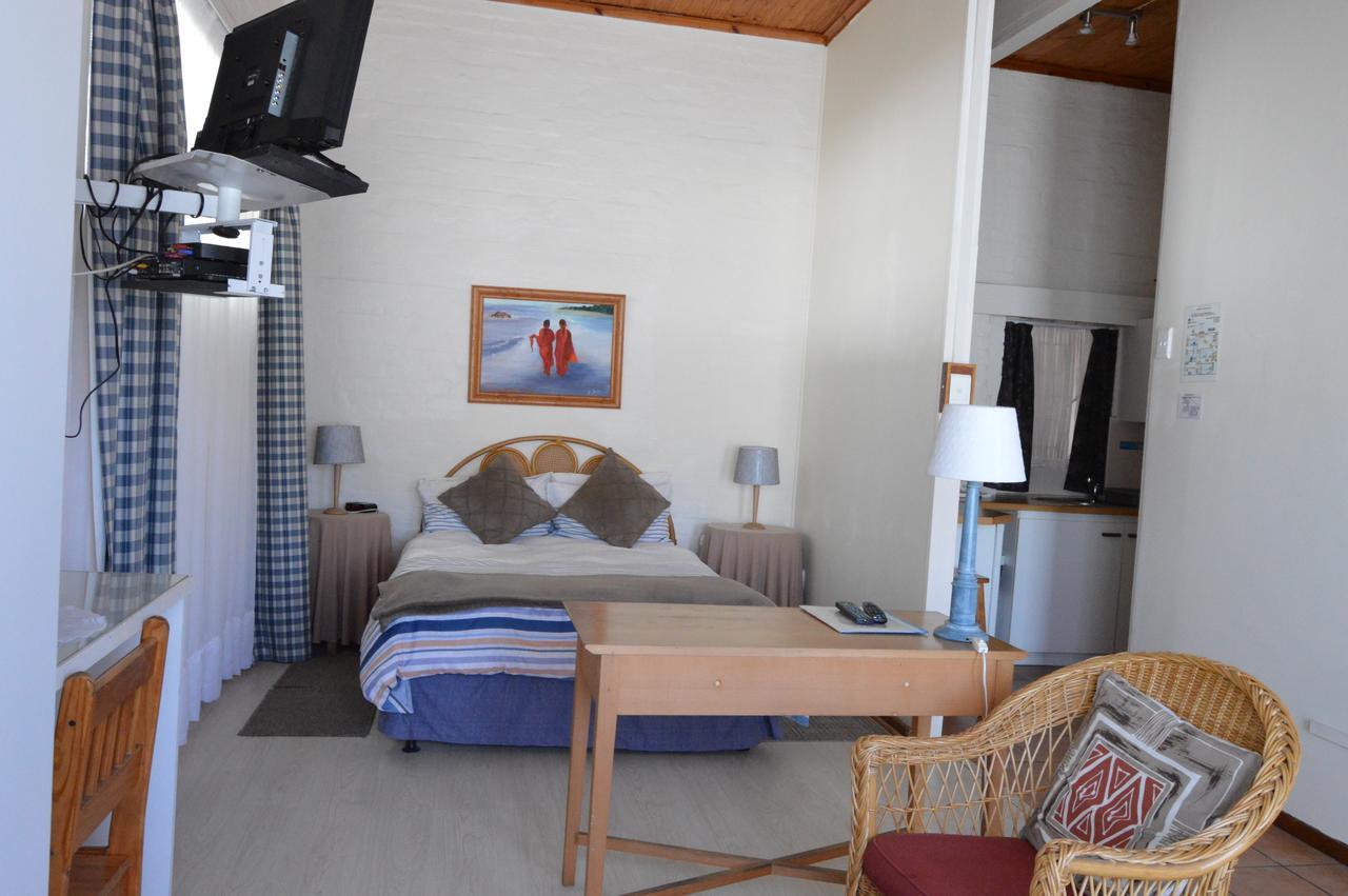 Aqua Marine Guest House Port Elizabeth Bagian luar foto