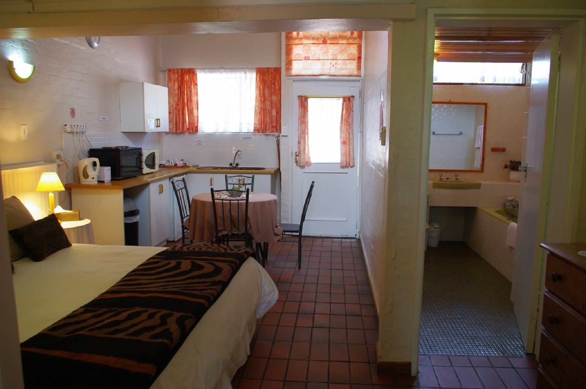 Aqua Marine Guest House Port Elizabeth Bagian luar foto